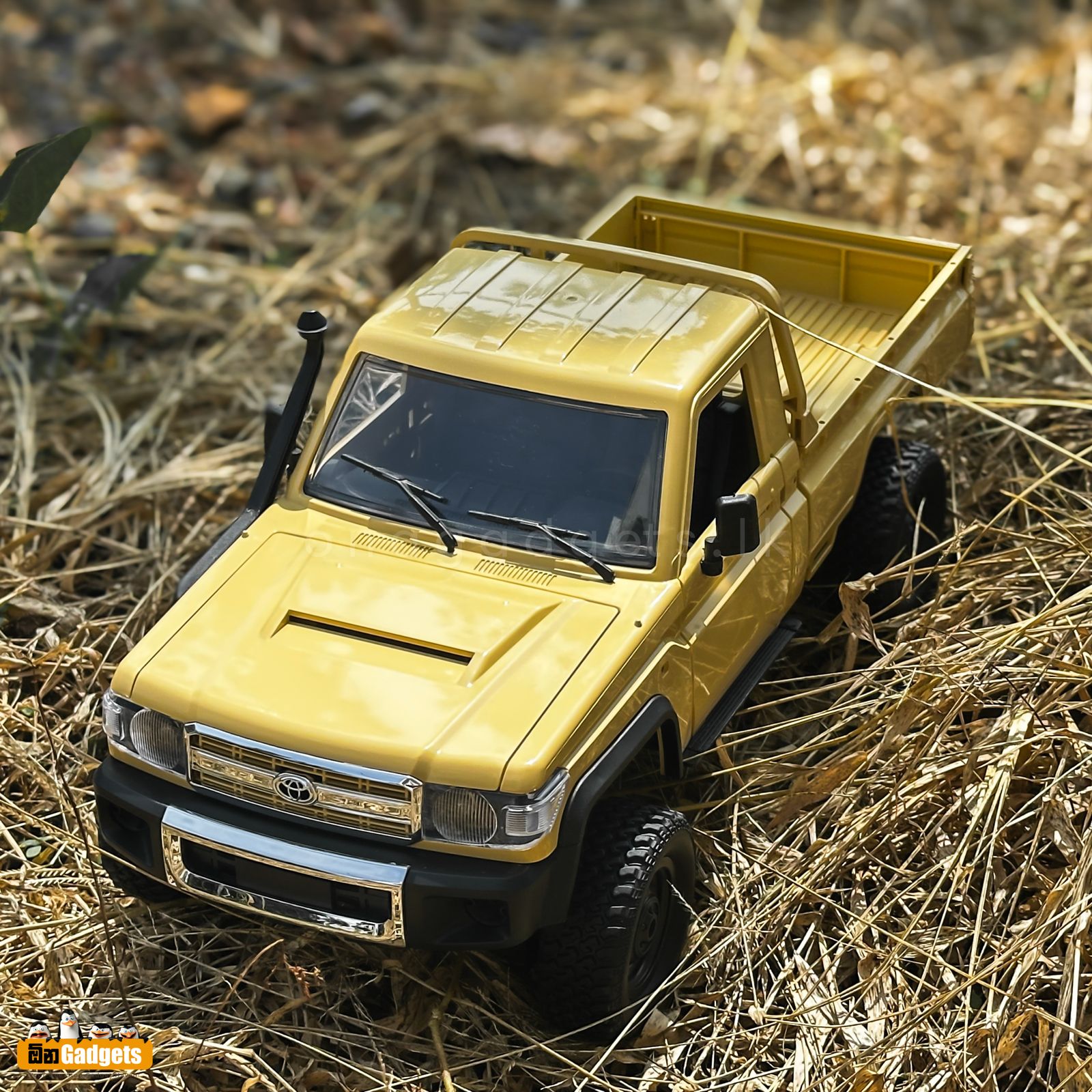 MN82 Toyota Licensed Land Cruiser Model 4WD Off Road Crawler - Image 13