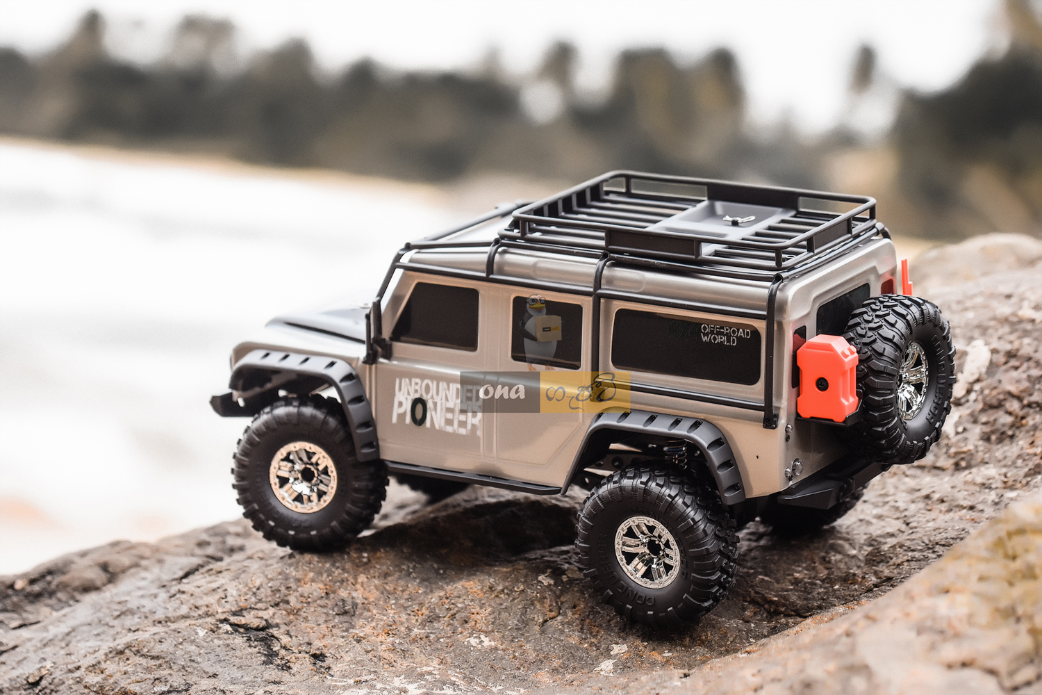 RC 1:10 Scale 4WD D110 Zp1002 TRX4 Clone Defender Rock Crawler T - Image 2